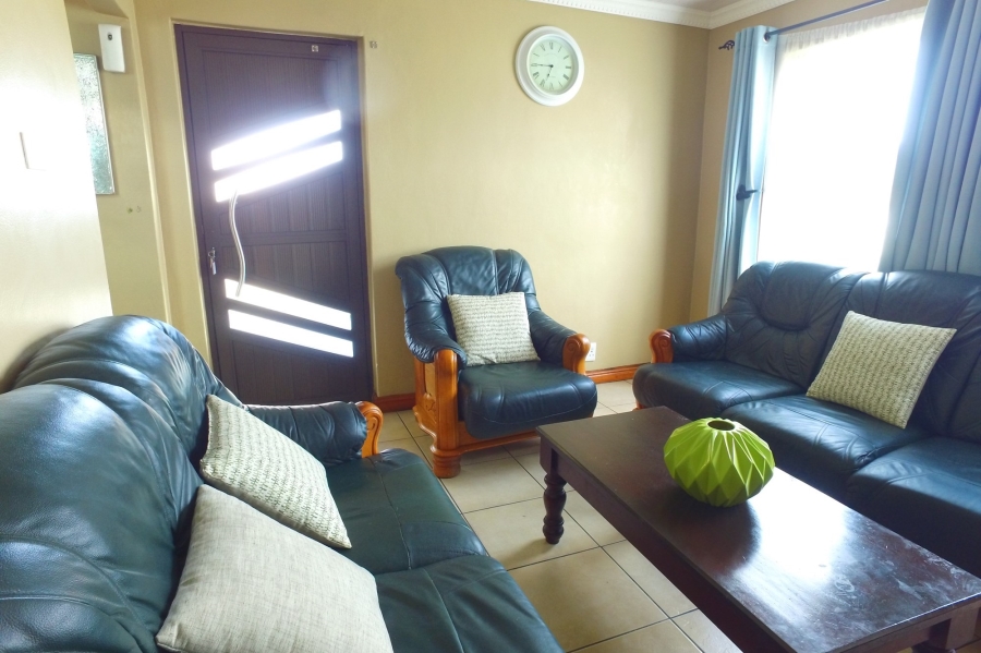 3 Bedroom Property for Sale in Houghton Place Western Cape